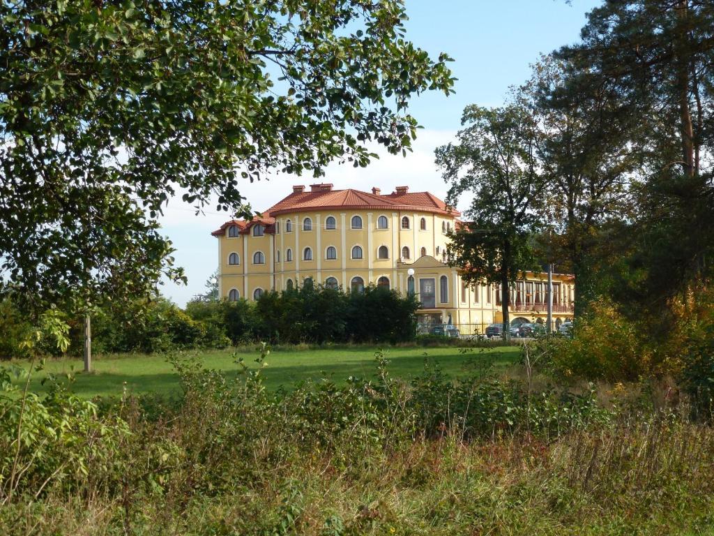Hotel Krolewski Janów Lubelski 外观 照片