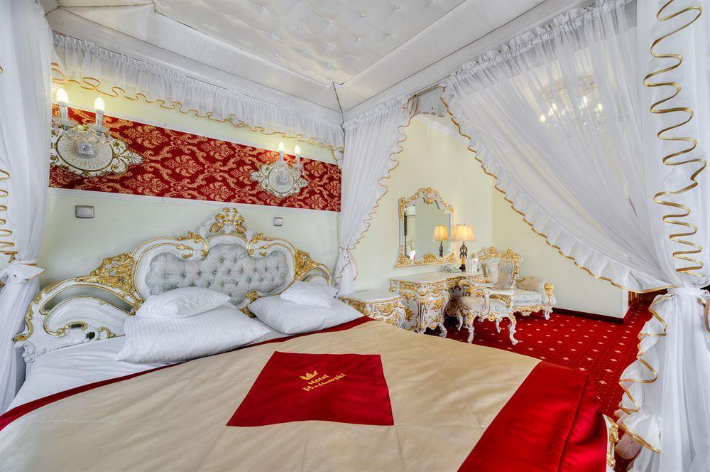 Hotel Krolewski Janów Lubelski 外观 照片