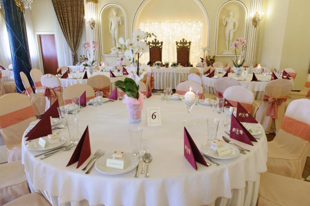 Hotel Krolewski Janów Lubelski 外观 照片