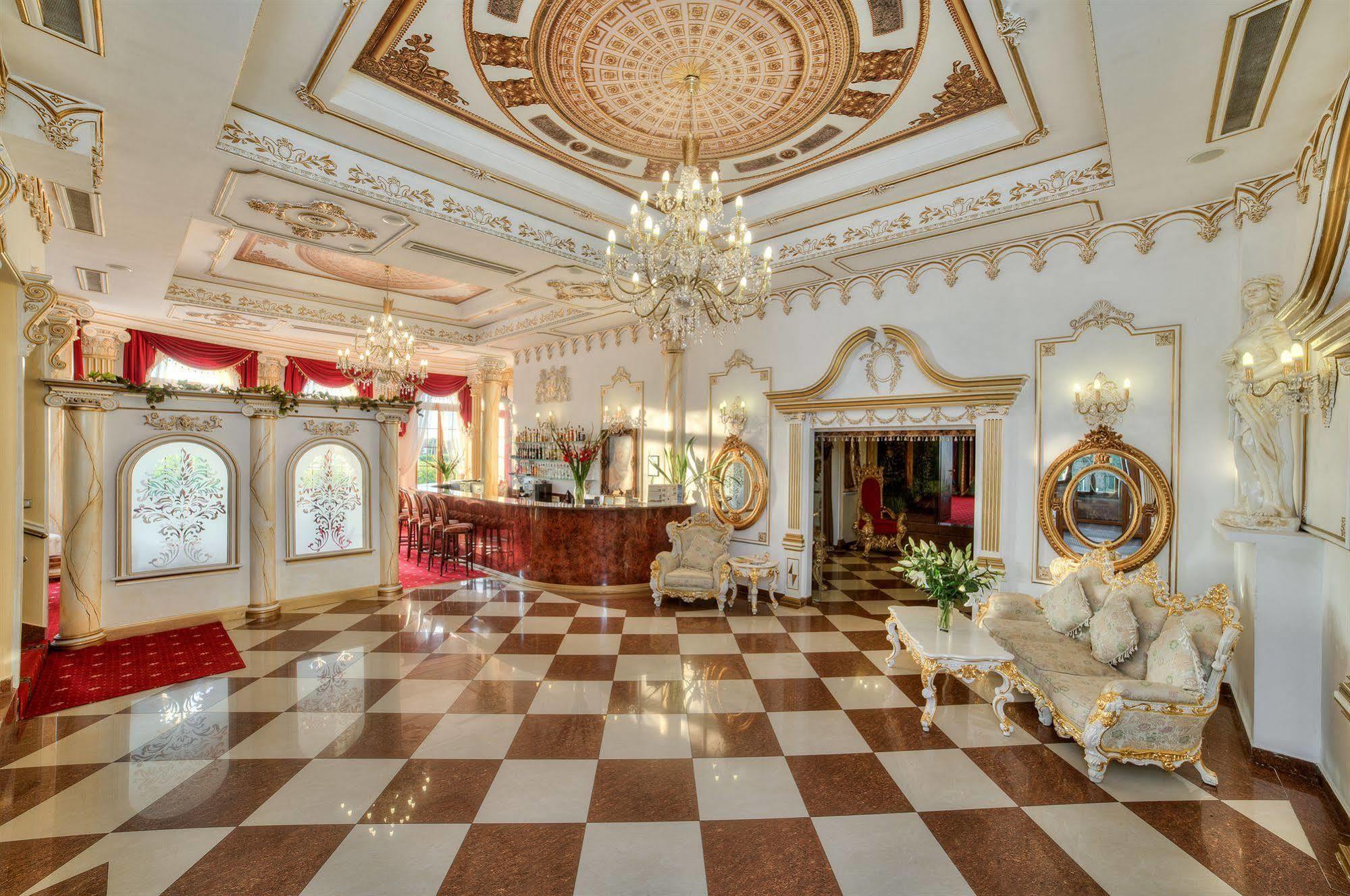 Hotel Krolewski Janów Lubelski 外观 照片