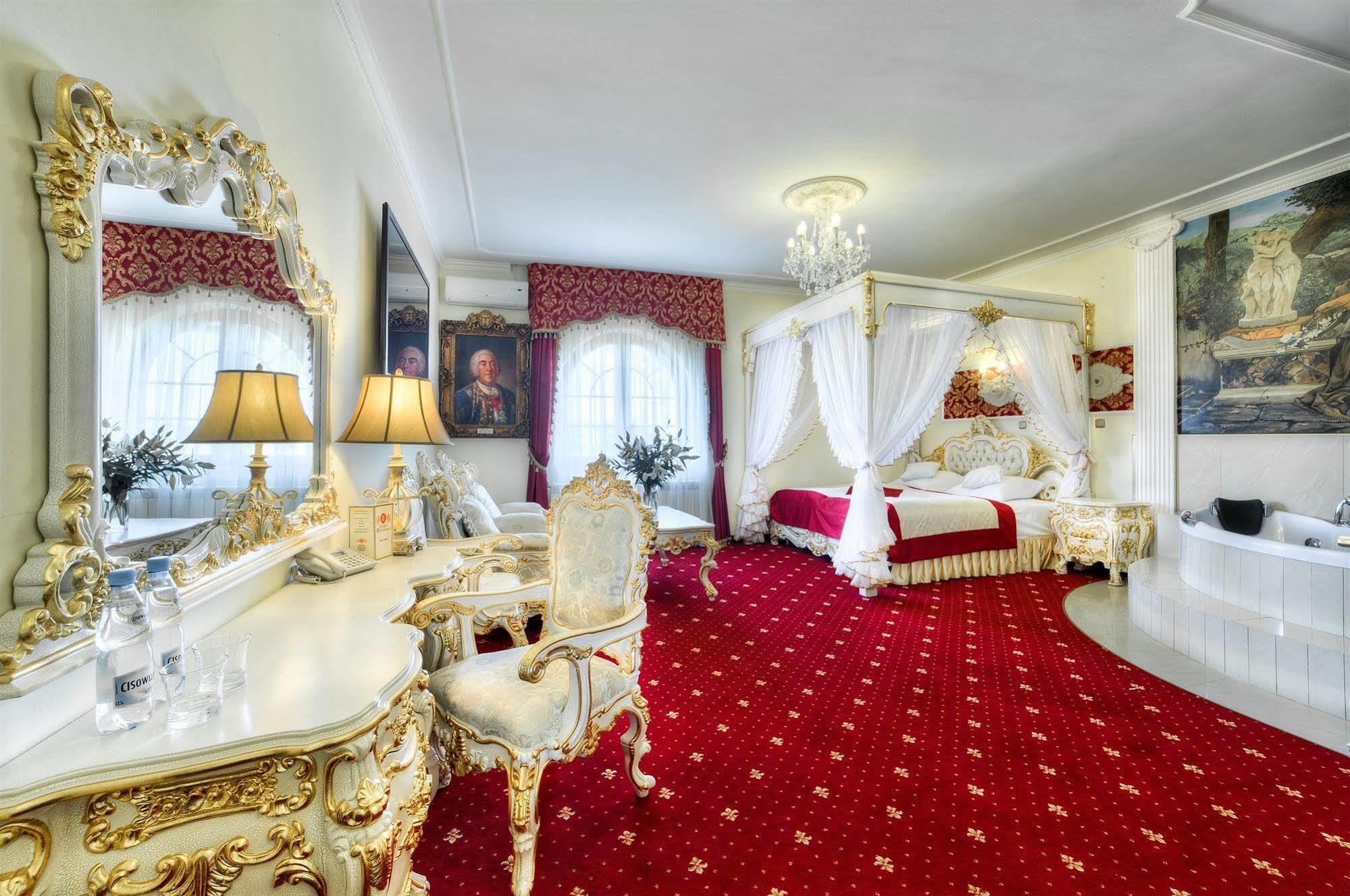 Hotel Krolewski Janów Lubelski 外观 照片