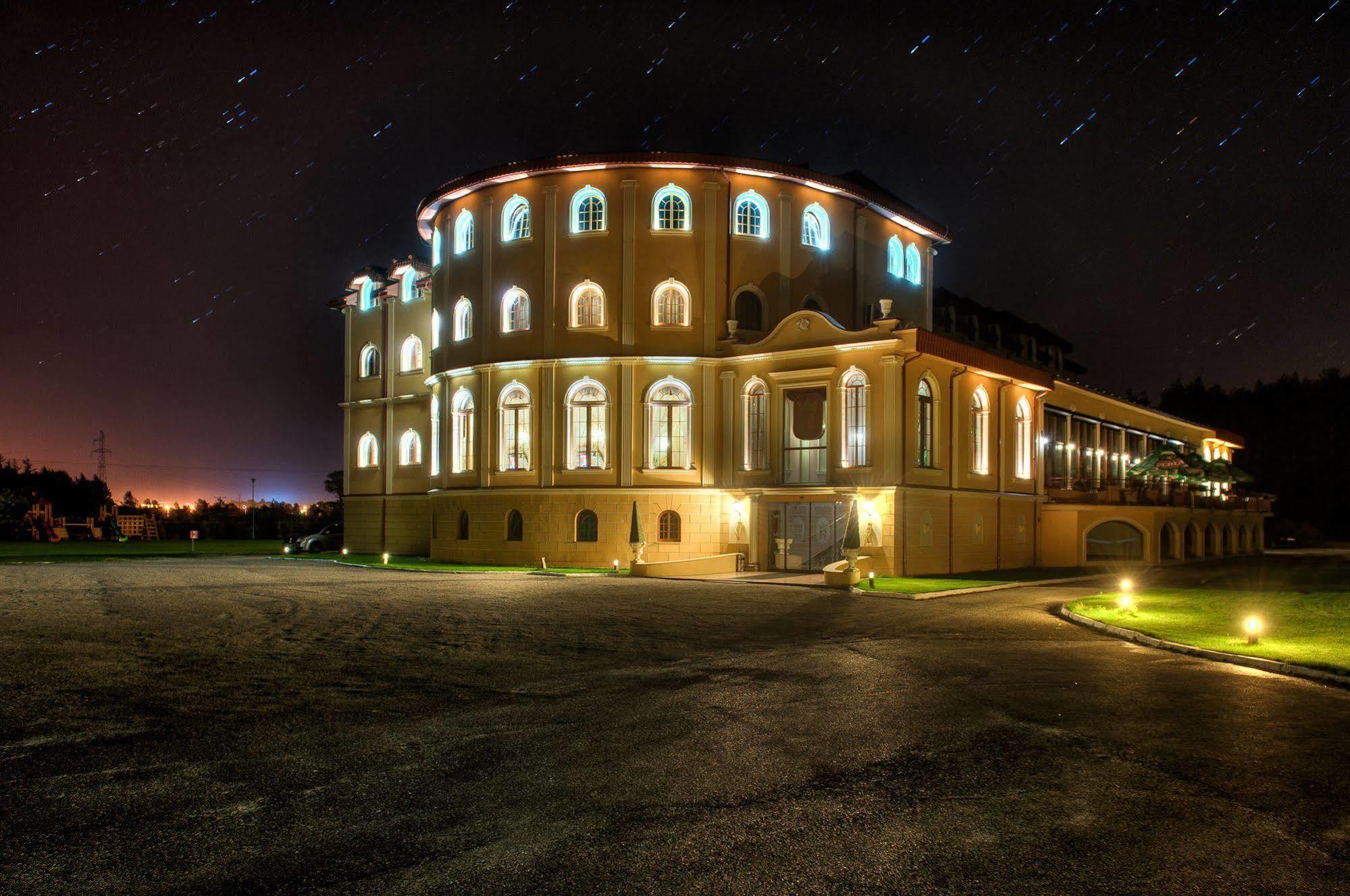 Hotel Krolewski Janów Lubelski 外观 照片